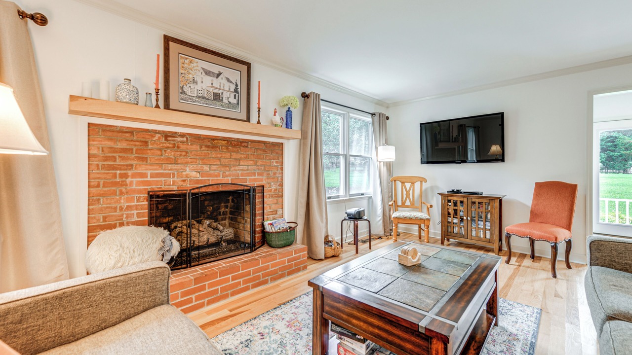 Photo of Livingroom in Maggie Valley