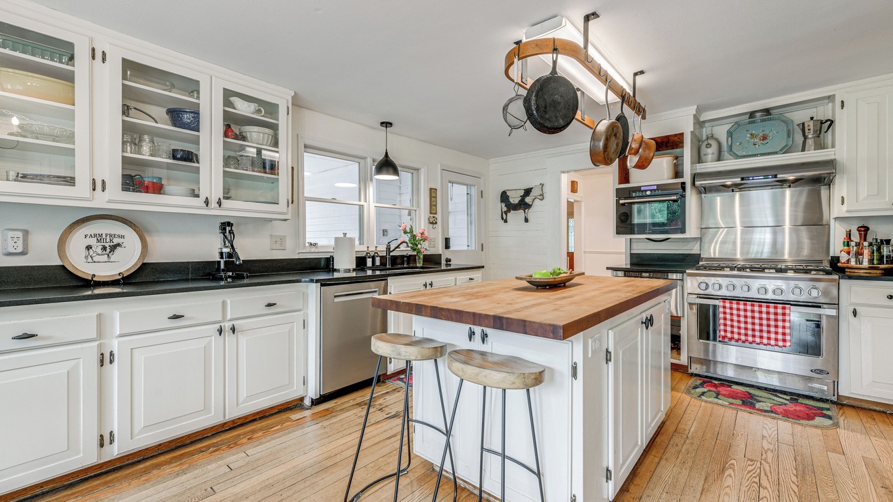 Photo of Kitchen in Maggie Valley