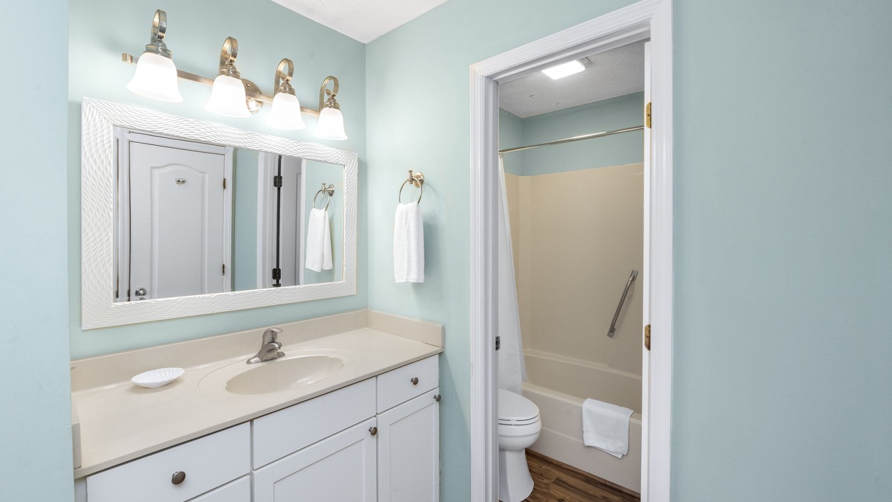 Photo of Bathroom in Ocean Ridge