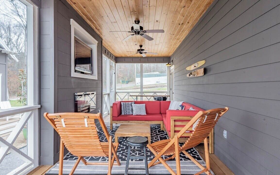 Photo of Livingroom in Guntersville