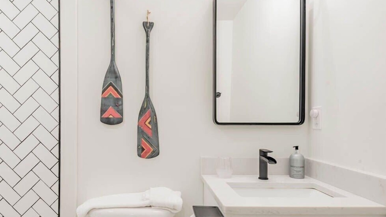 Photo of Bathroom in Guntersville