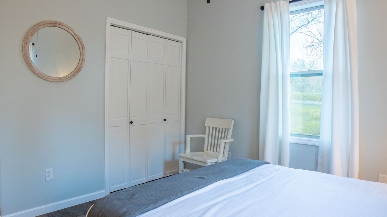 Photo of Bedroom in Robbinsville