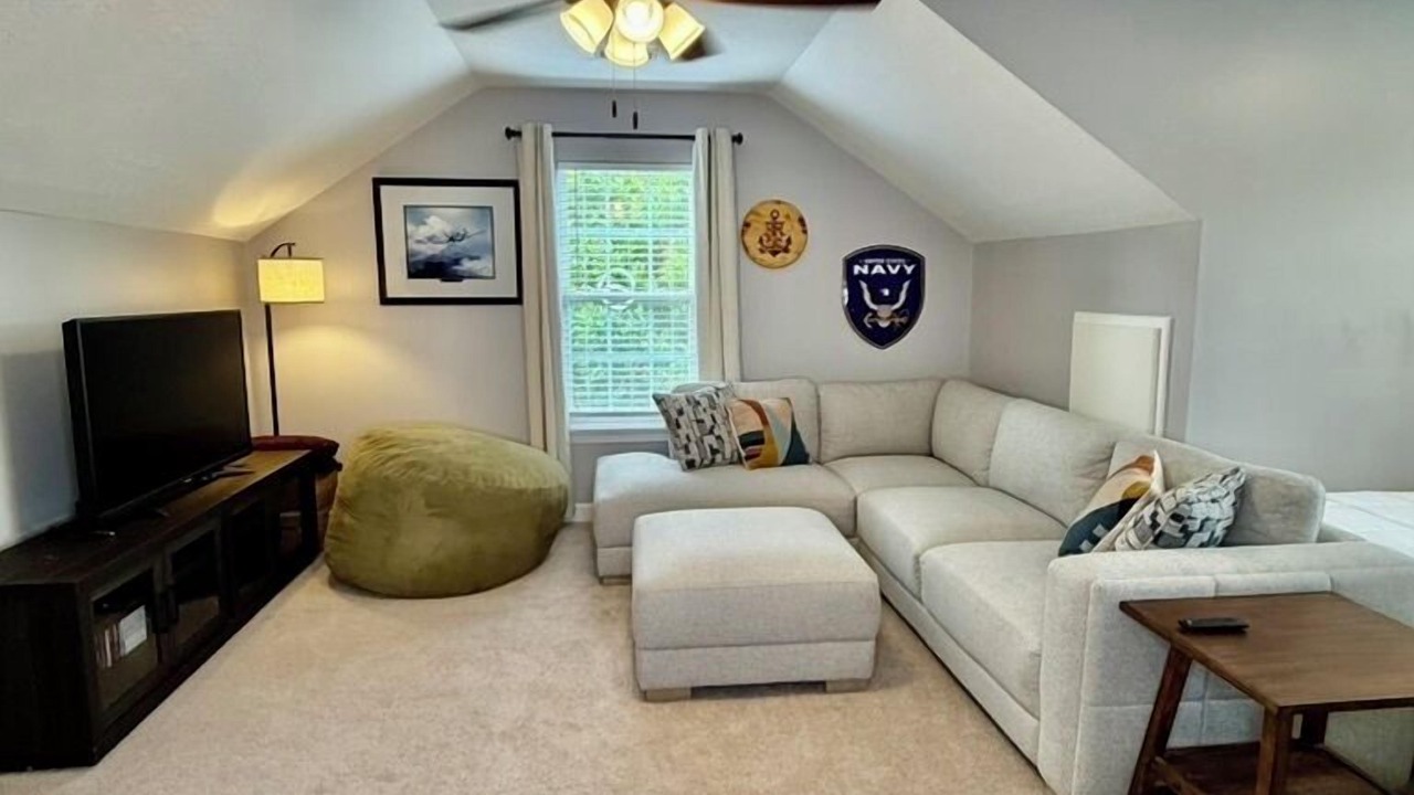 Photo of Livingroom in Hunters Ridge