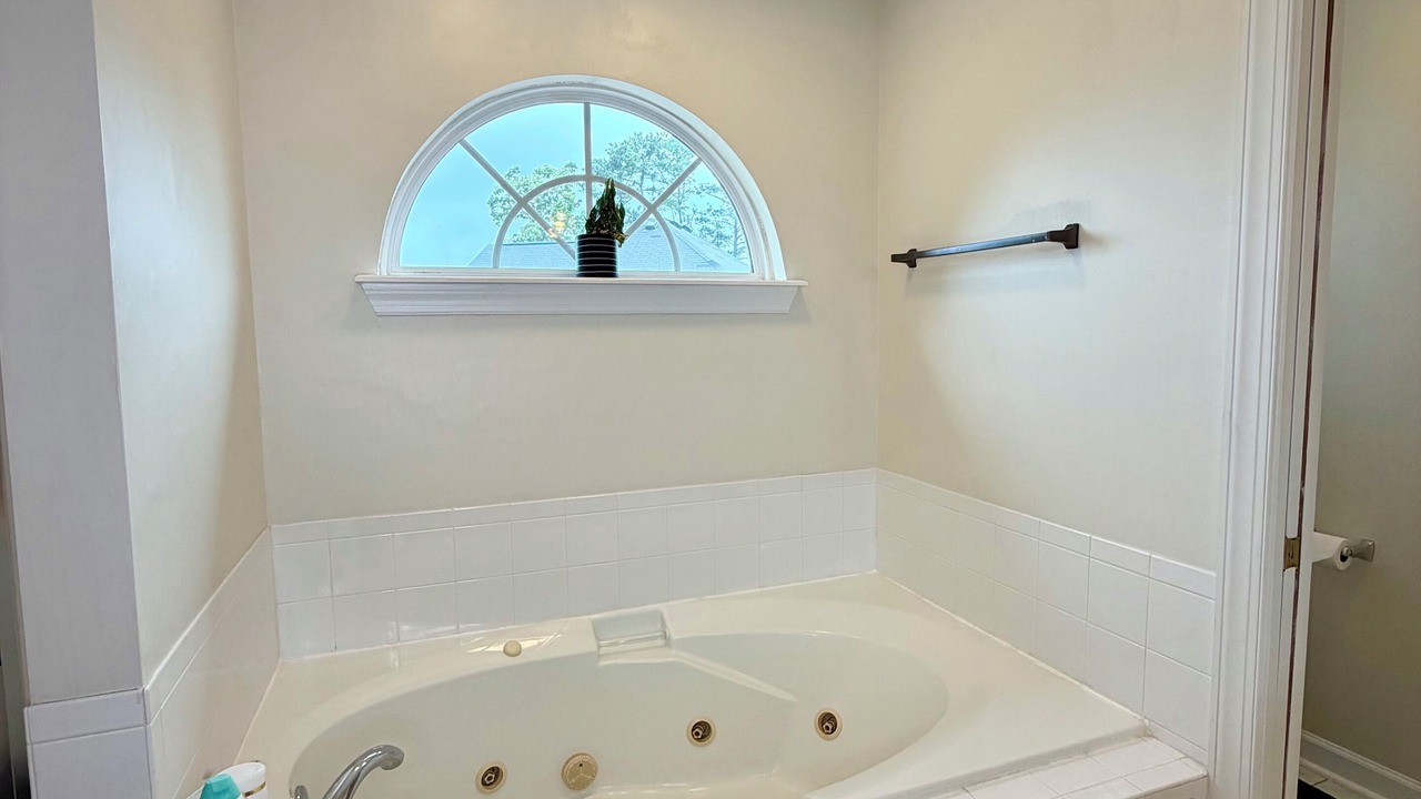 Photo of Bathroom in Hunters Ridge