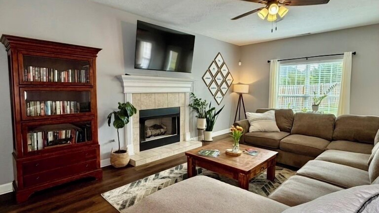 Photo of Livingroom in Hunters Ridge