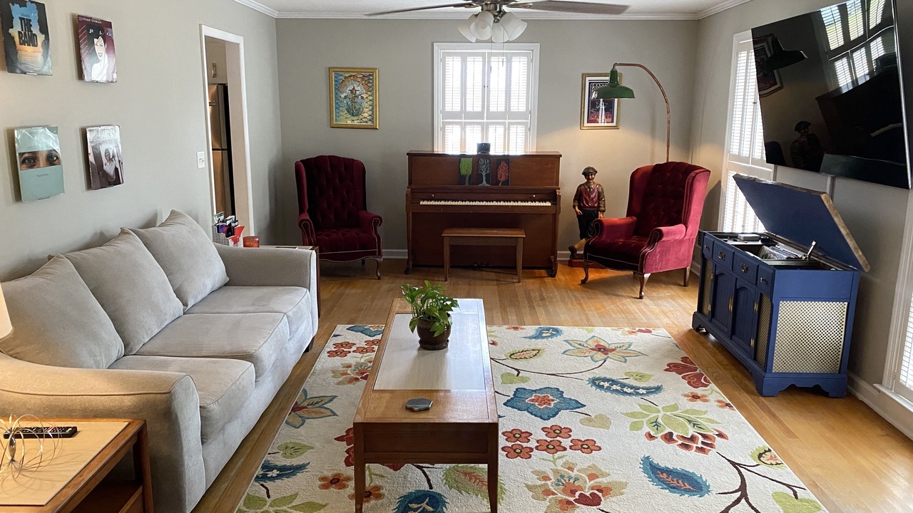 Photo of Livingroom in Macon