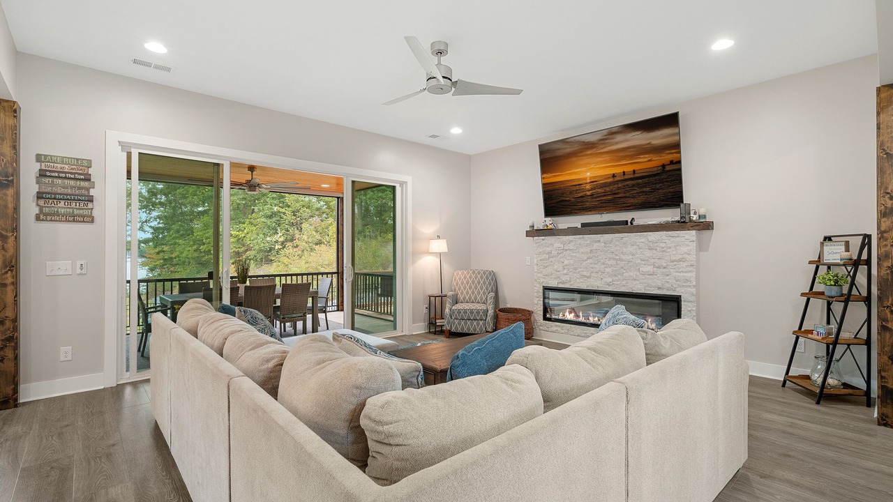 Photo of Livingroom in Mooresville