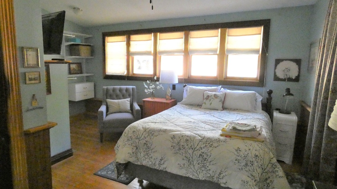 Photo of Bedroom in Marshall