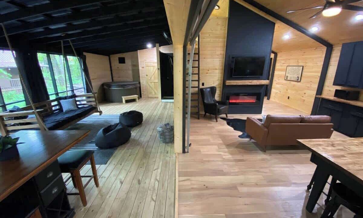 Photo of Bedroom in Rocky Grove