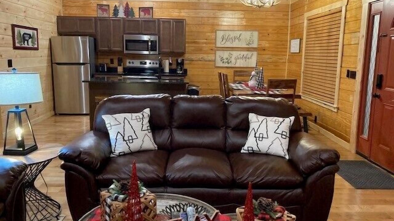 Photo of Livingroom in White Oak Lodge