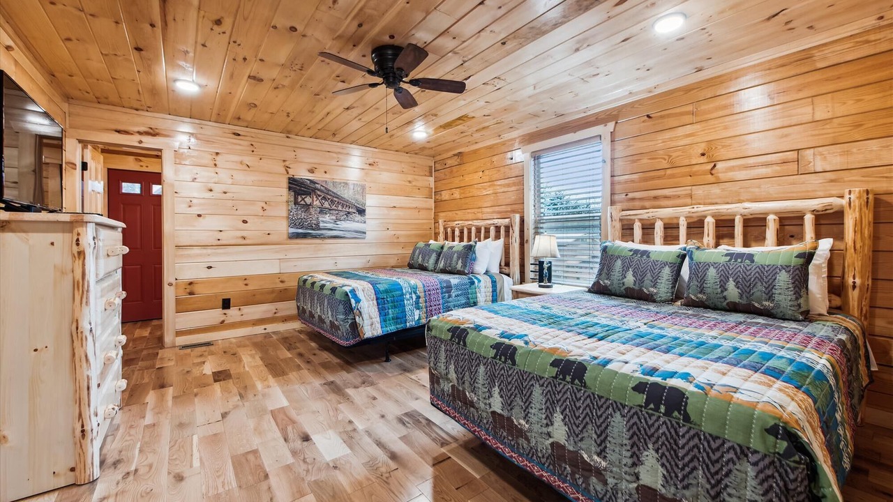 Photo of Bedroom in White Oak Lodge