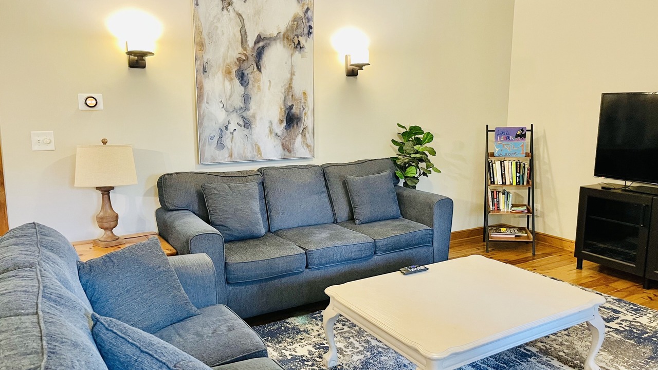 Photo of Livingroom in Eatonton