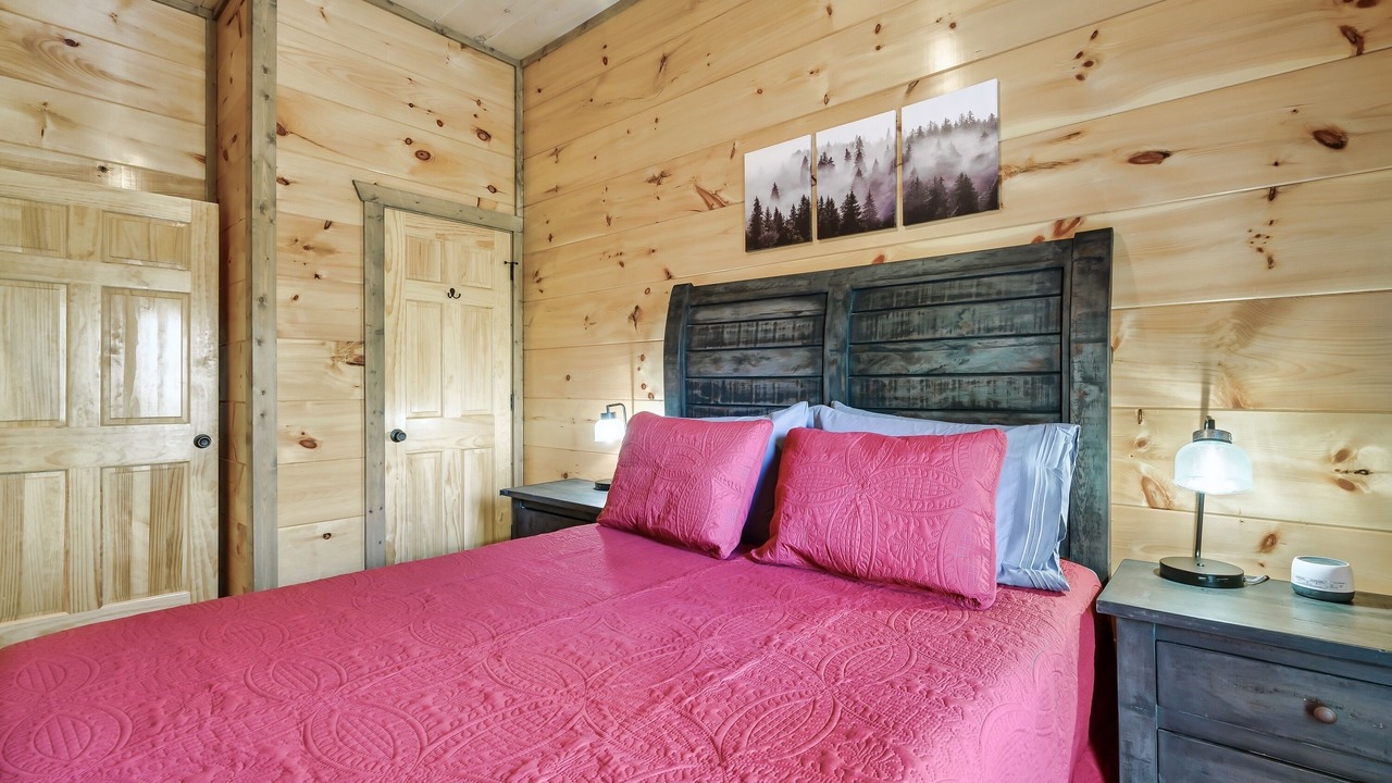 Photo of Bedroom in Sevierville