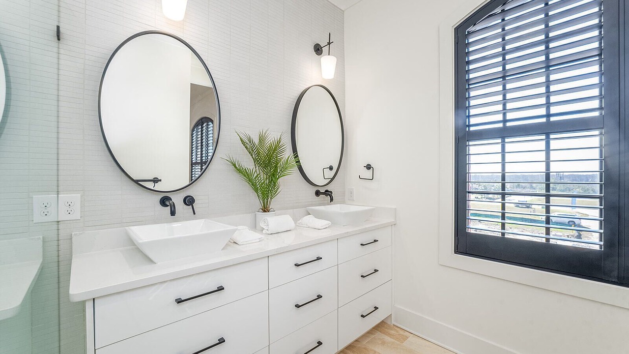 Photo of Bathroom in Hitch Village - Fred Wessels Homes