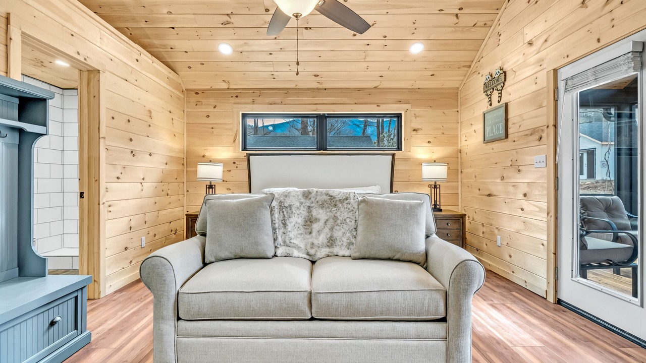 Photo of Livingroom in Cosby