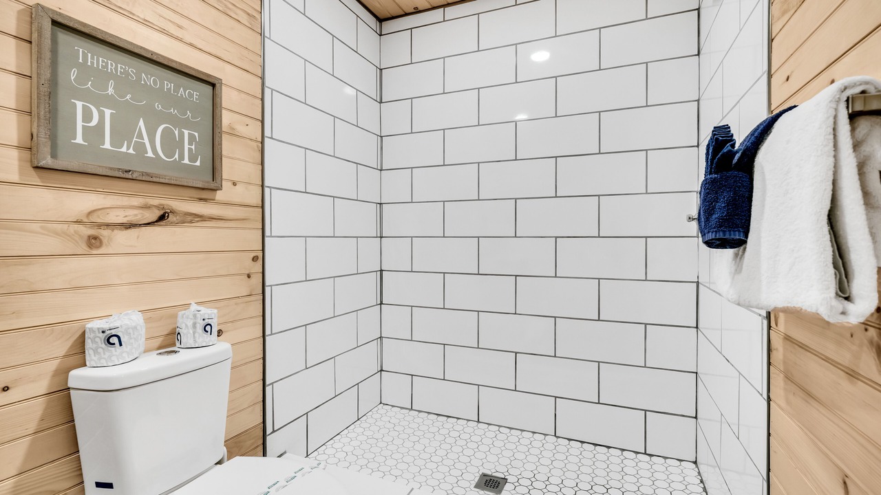 Photo of Bathroom in Cosby