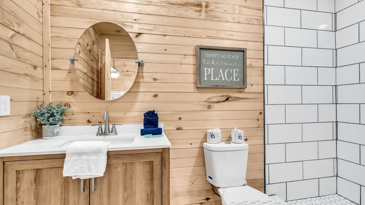 Photo of Bathroom in Cosby
