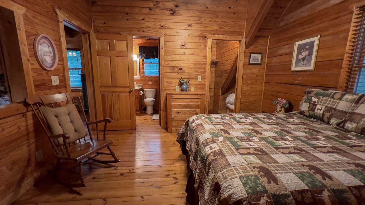 Photo of Bedroom in Warm Springs