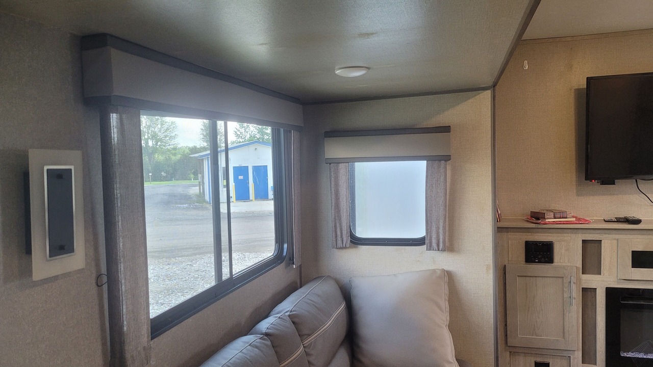 Photo of Livingroom in Northside
