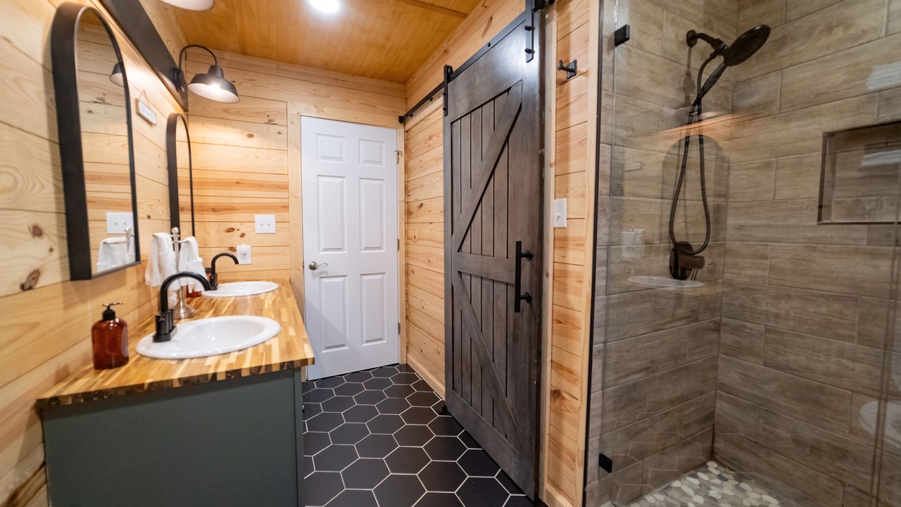 Photo of Bathroom in Grant