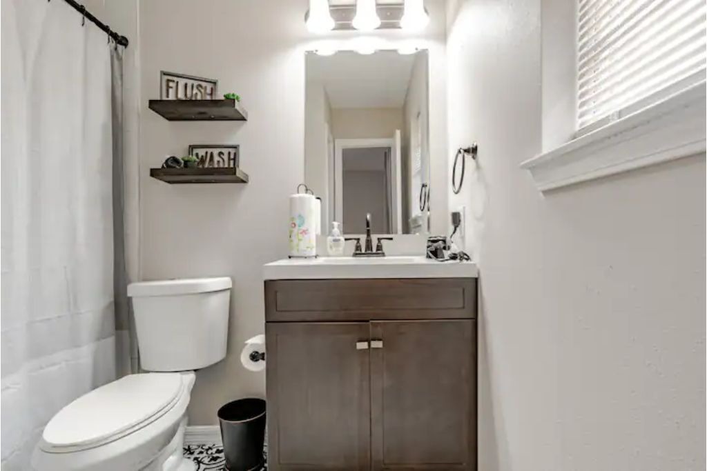 Photo of Bathroom in Mobile