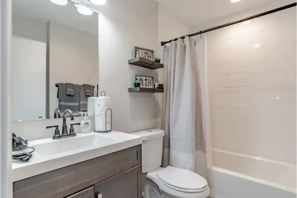 Photo of Bathroom in Mobile