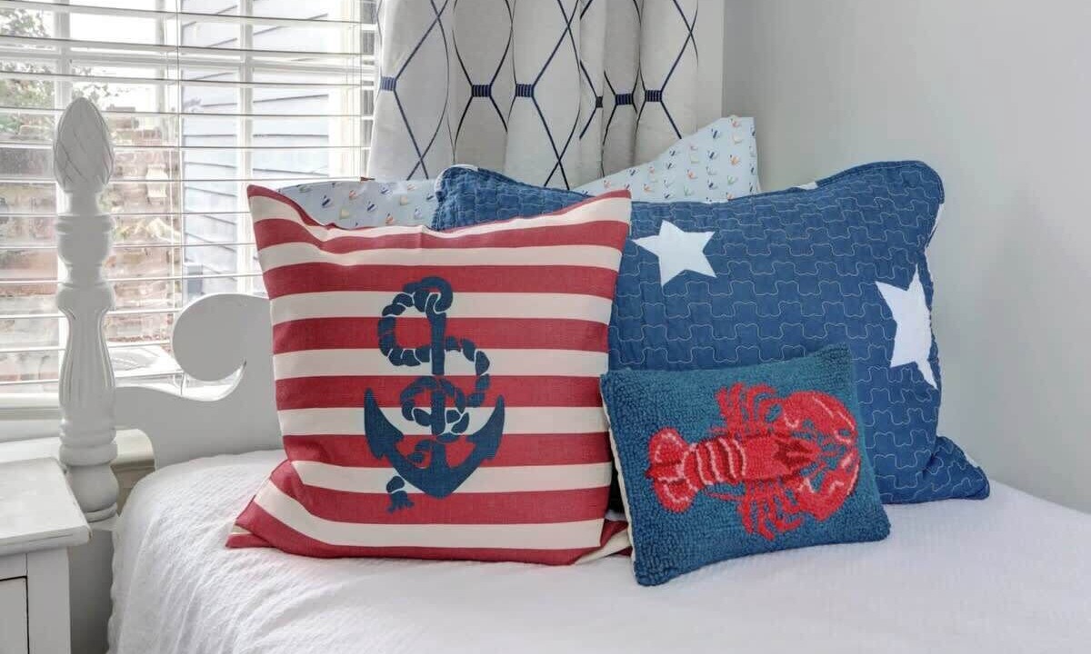 Photo of Bedroom in Hitch Village - Fred Wessels Homes