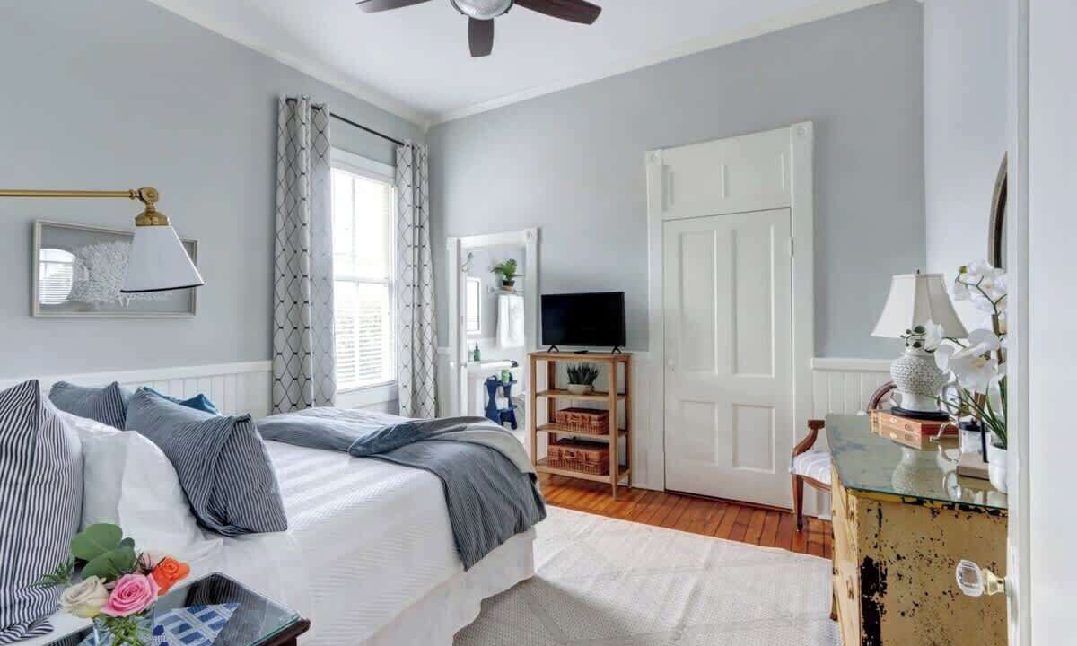 Photo of Bedroom in Hitch Village - Fred Wessels Homes