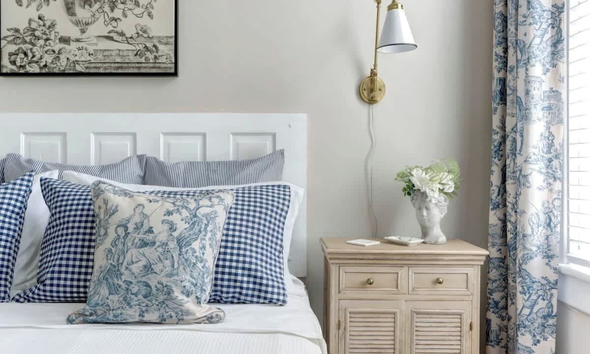 Photo of Bedroom in Hitch Village - Fred Wessels Homes