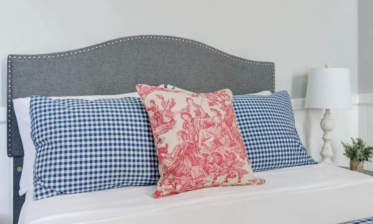 Photo of Bedroom in Hitch Village - Fred Wessels Homes