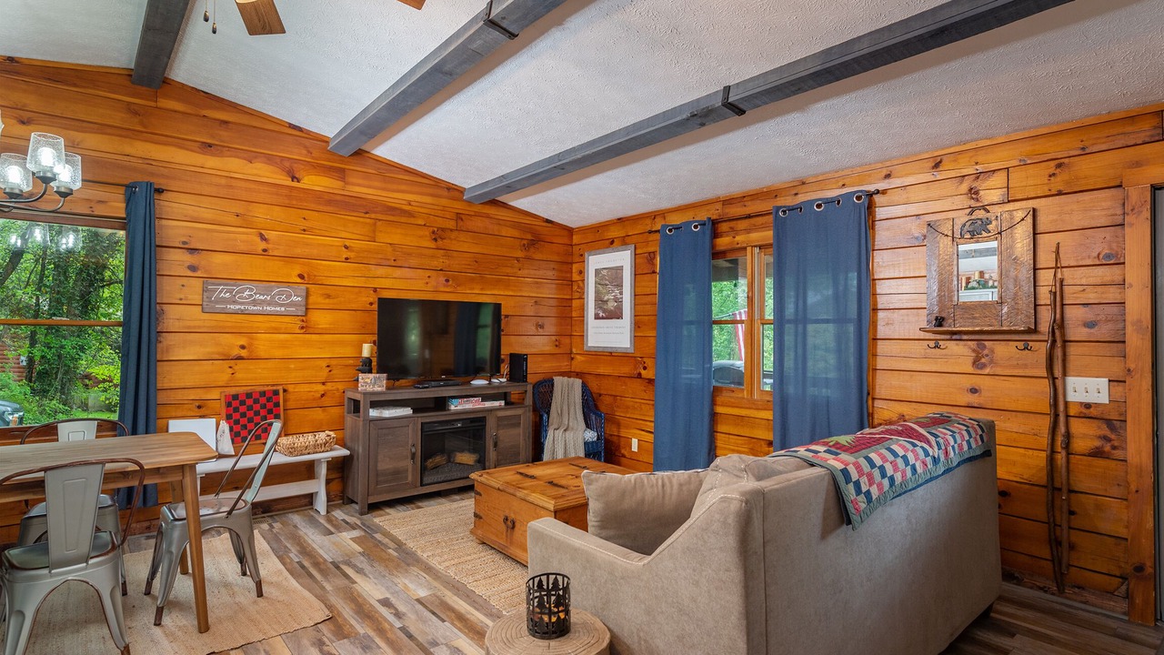 Photo of Livingroom in Waynesville