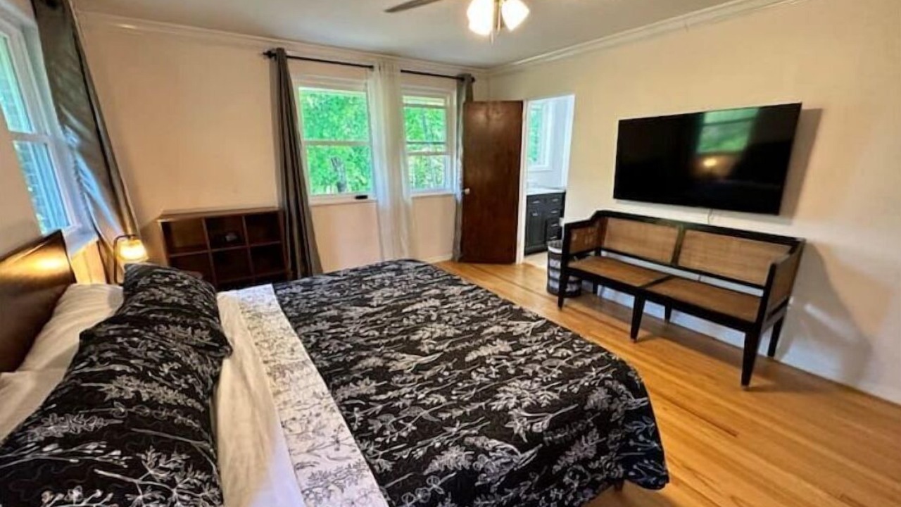 Photo of Bedroom in Macon
