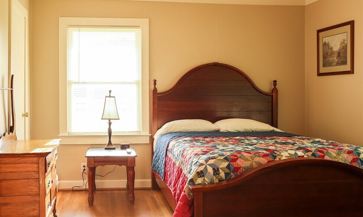 Photo of Bedroom in Scottsboro