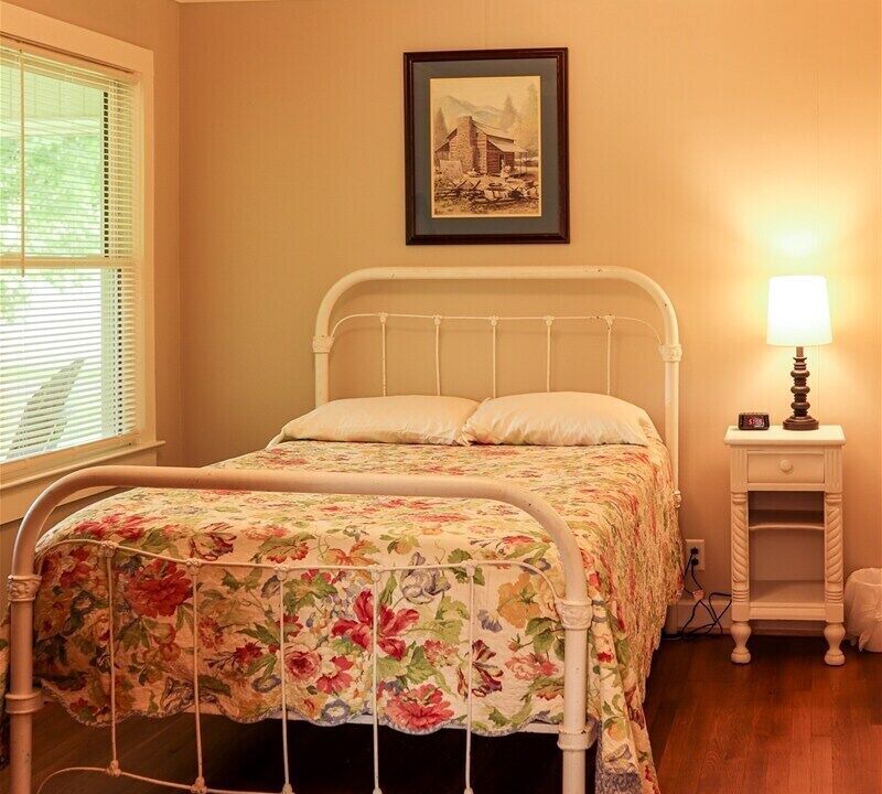 Photo of Bedroom in Scottsboro