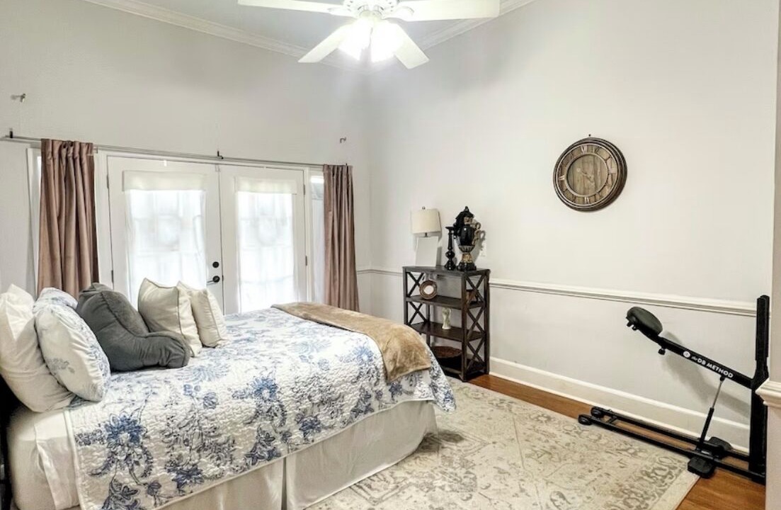 Photo of Bedroom in Isle of Hope Historic District