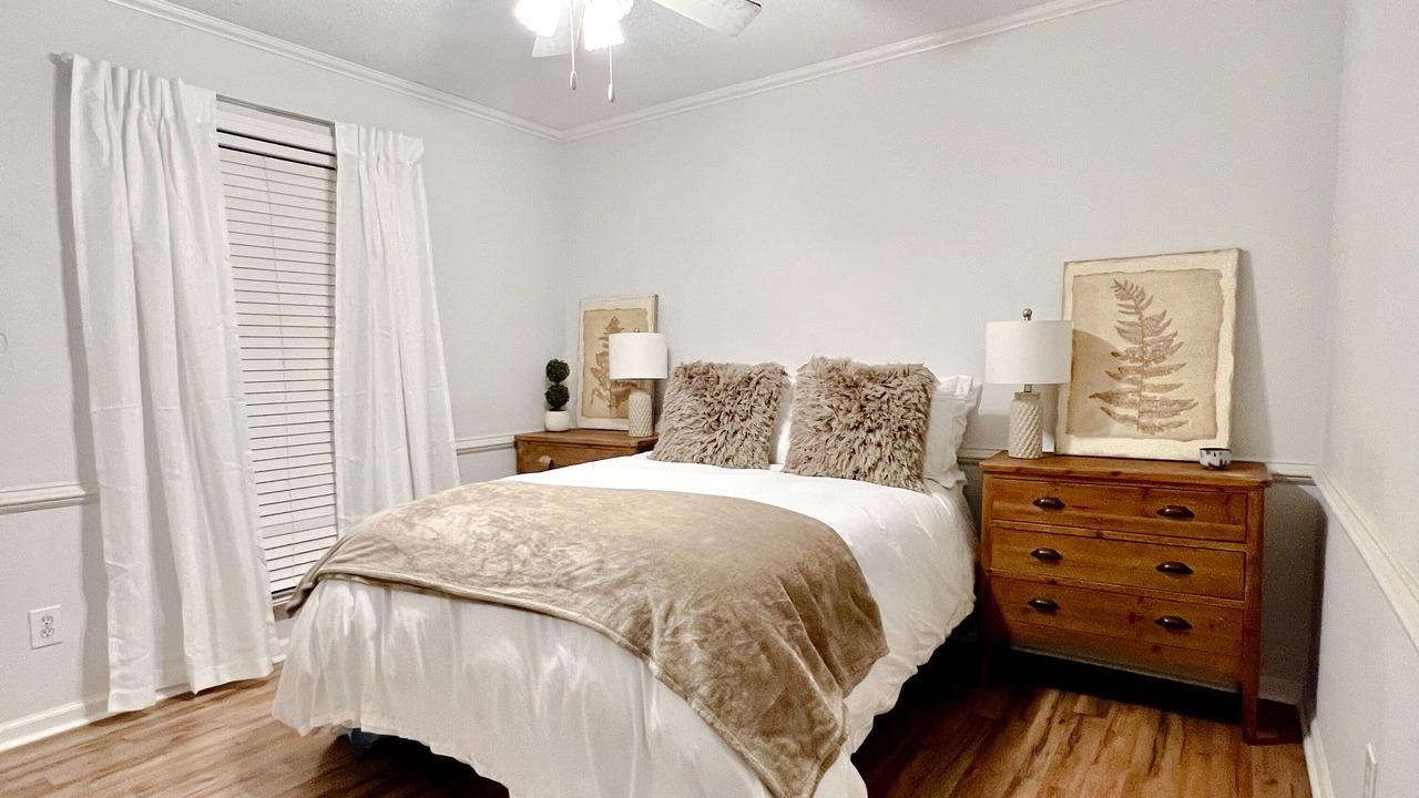 Photo of Bedroom in Isle of Hope Historic District