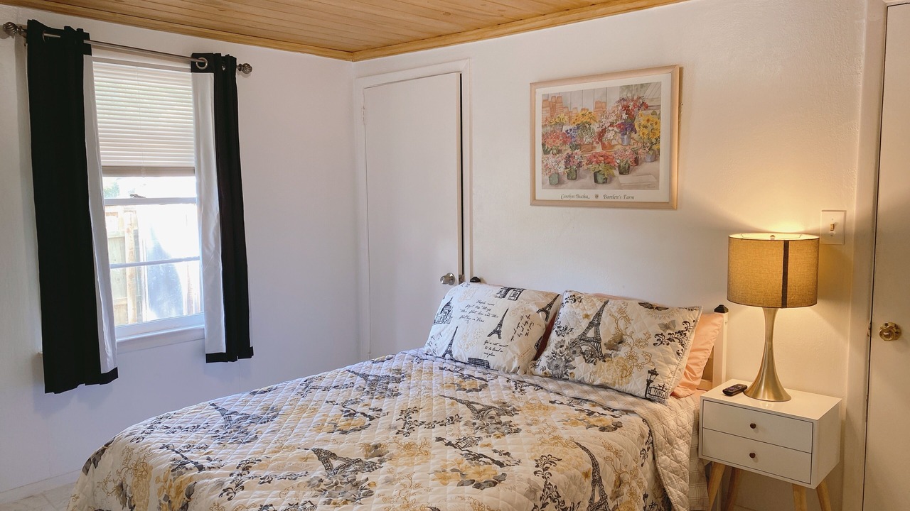 Photo of Bedroom in Dock Junction