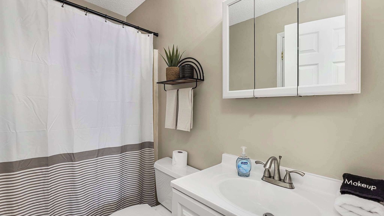 Photo of Bathroom in Belmont Historic District