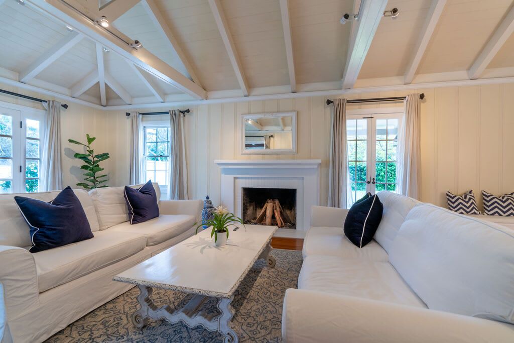 Photo of Livingroom in La Jolla Shores