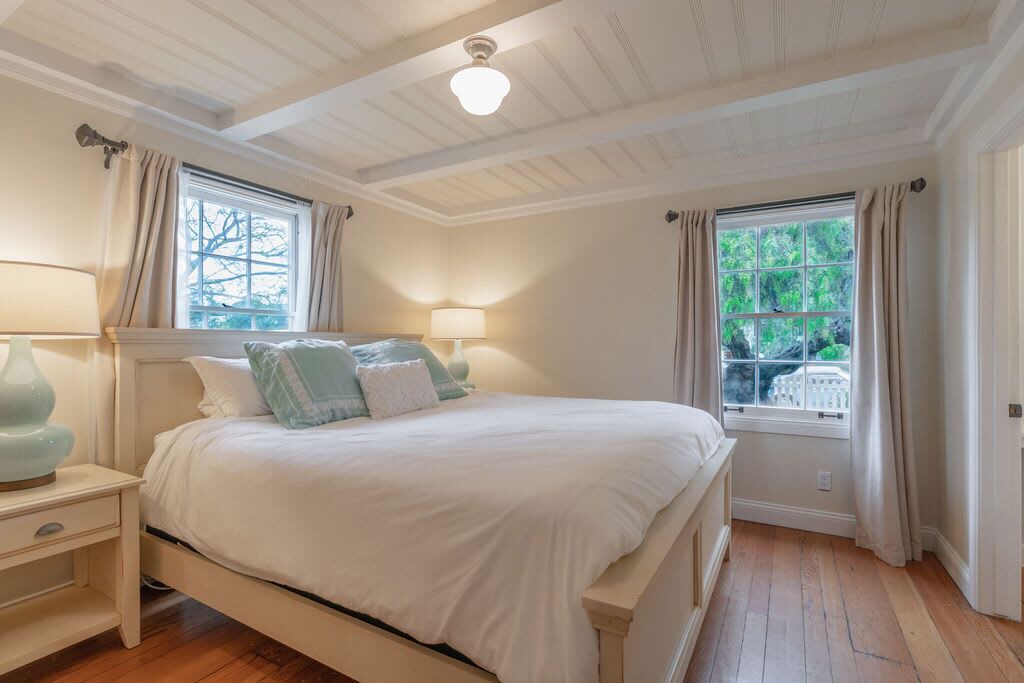 Photo of Bedroom in La Jolla Shores