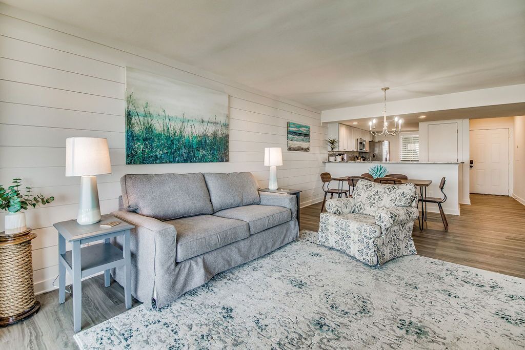 Photo of Livingroom in Orange Beach East