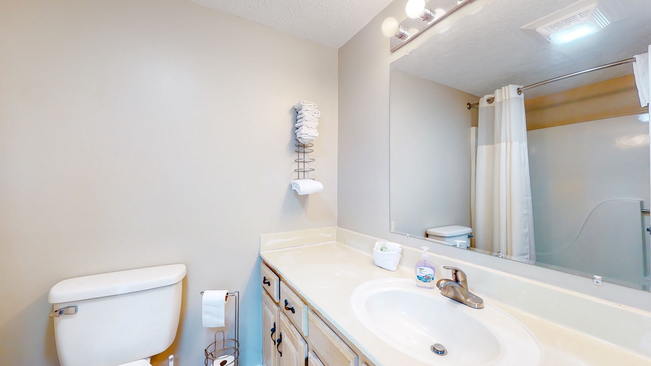 Photo of Bathroom in Baneberry