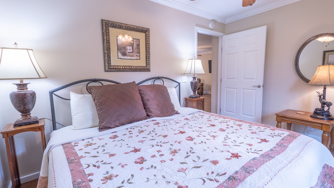 Photo of Bedroom in Mars Hill