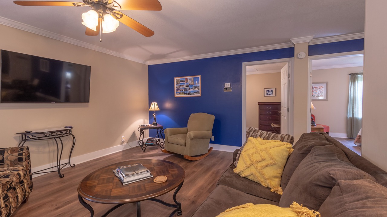 Photo of Livingroom in Mars Hill