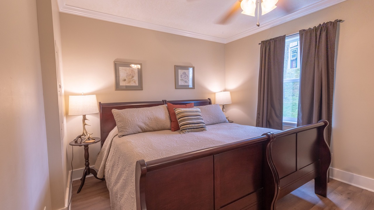 Photo of Bedroom in Mars Hill