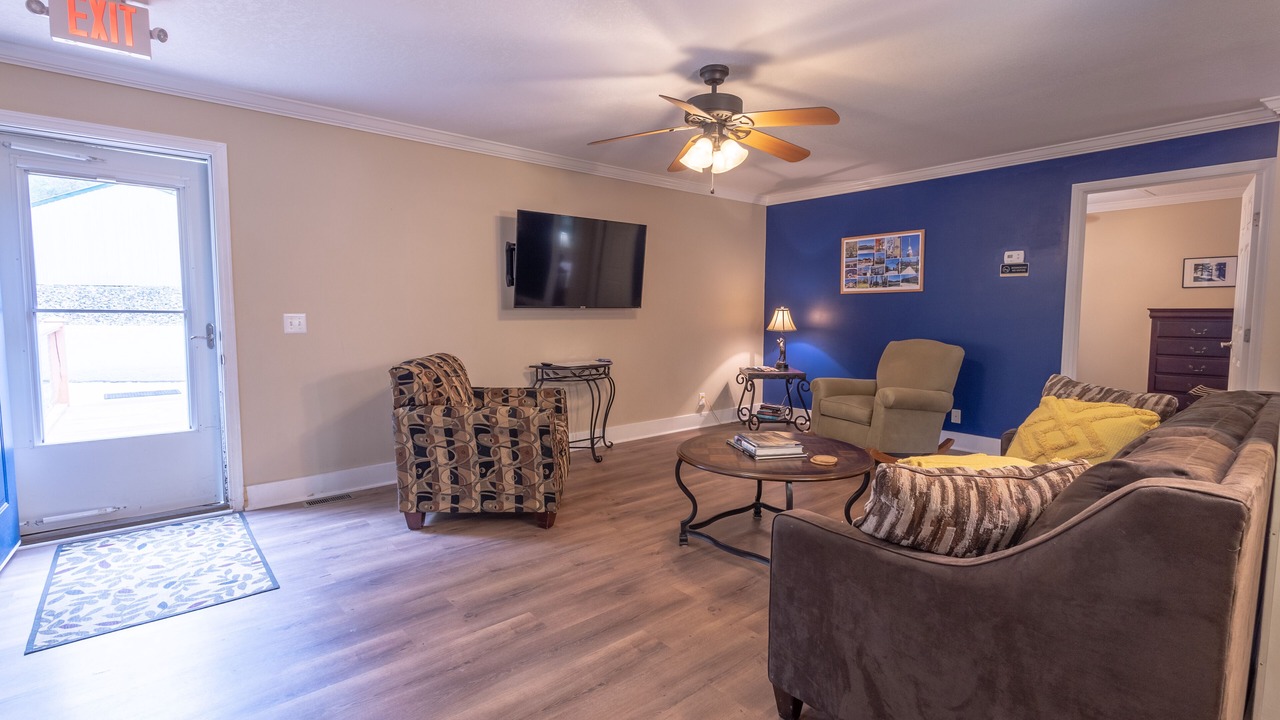 Photo of Livingroom in Mars Hill