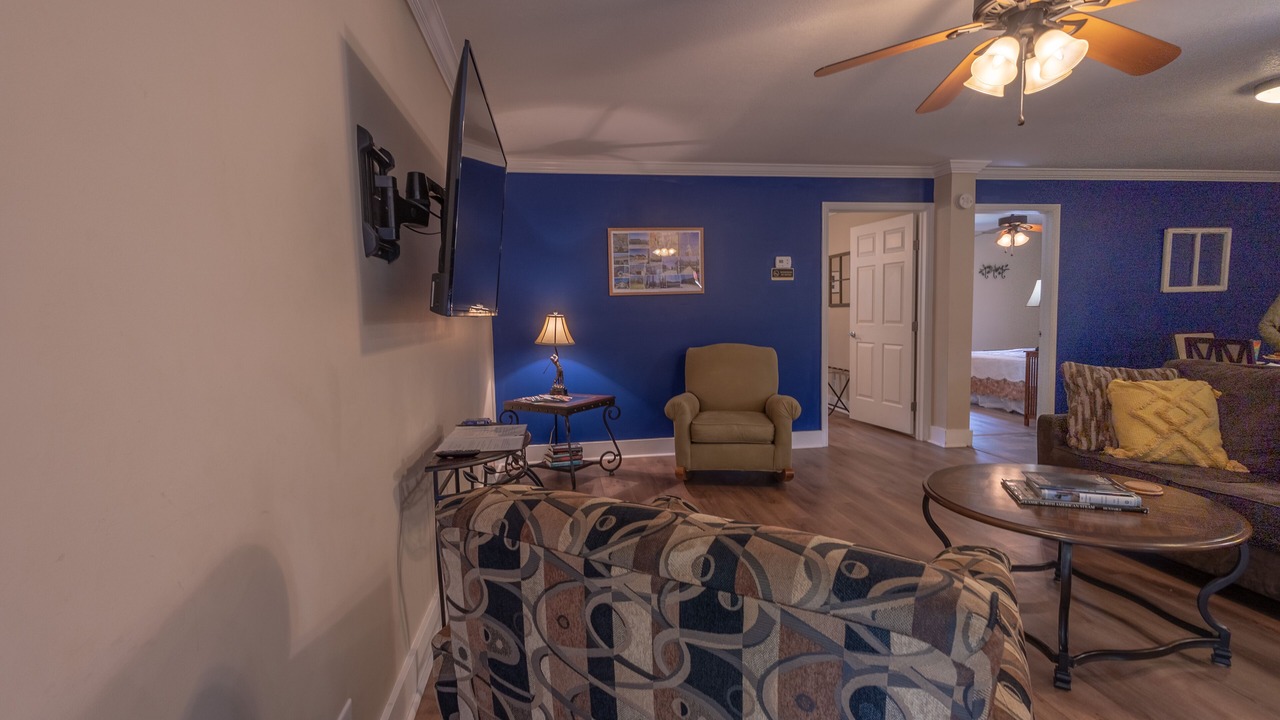 Photo of Livingroom in Mars Hill