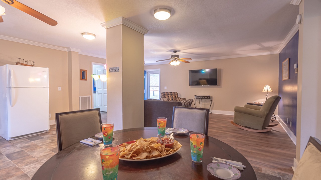 Photo of Livingroom in Mars Hill