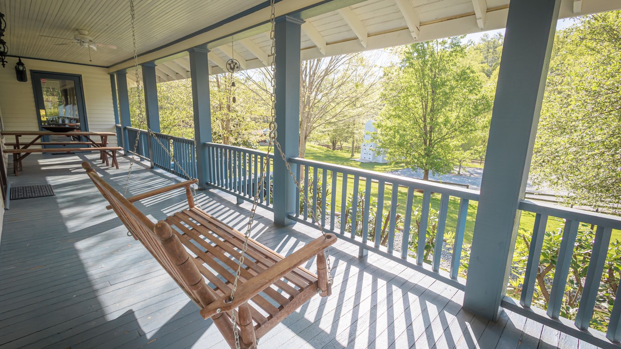 Photo of Patio Balcony in Mars Hill
