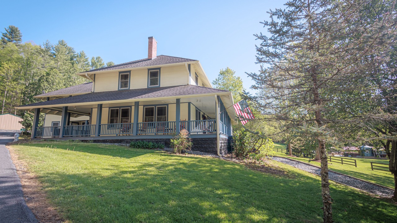 Photo of Outdoor in Mars Hill